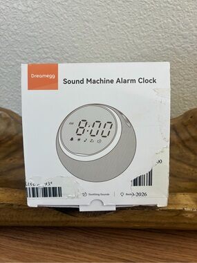 Dreamegg Sound Machine Alarm Clock - White/Orange Box